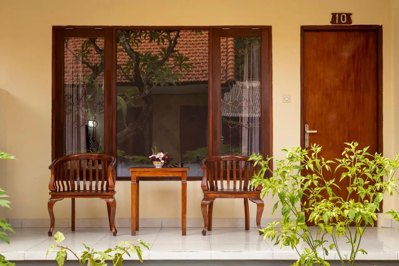 Suriwathi Hotel Kuta  3*, Kuta (Bali)
