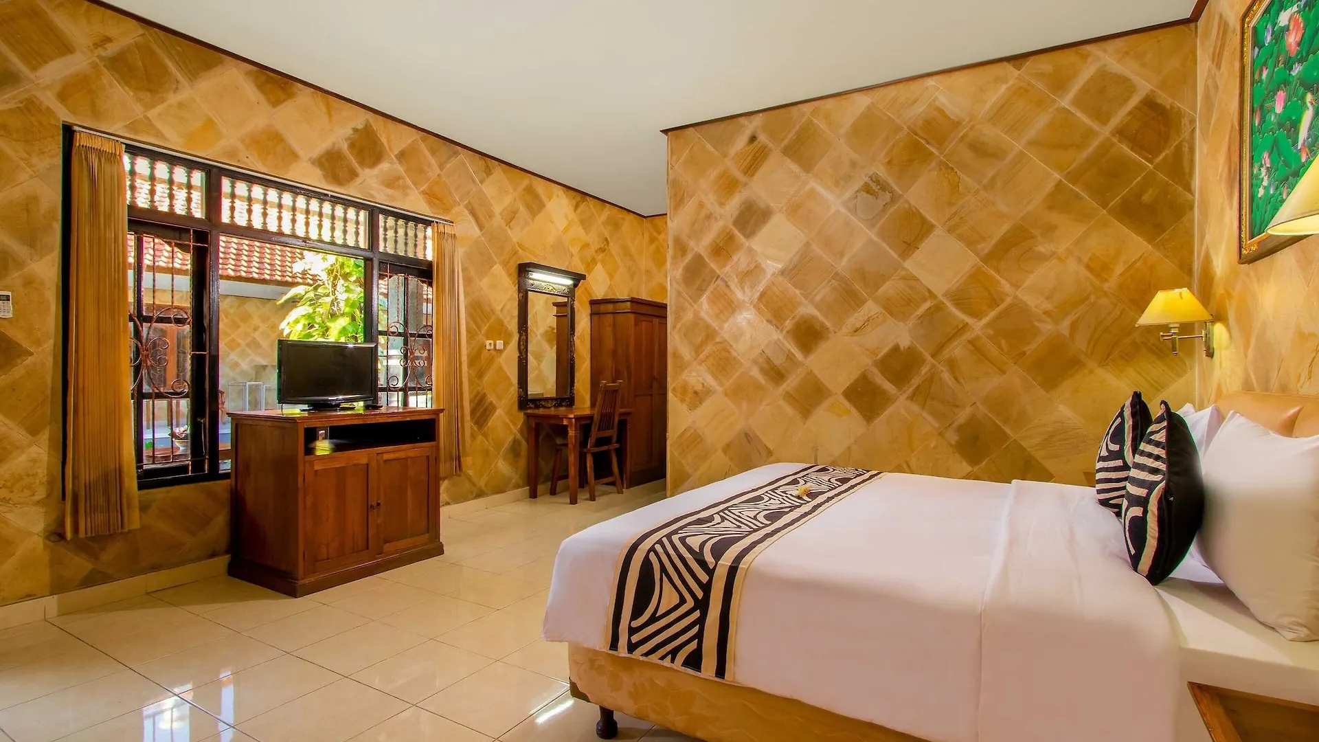 Suriwathi Hotel Kuta