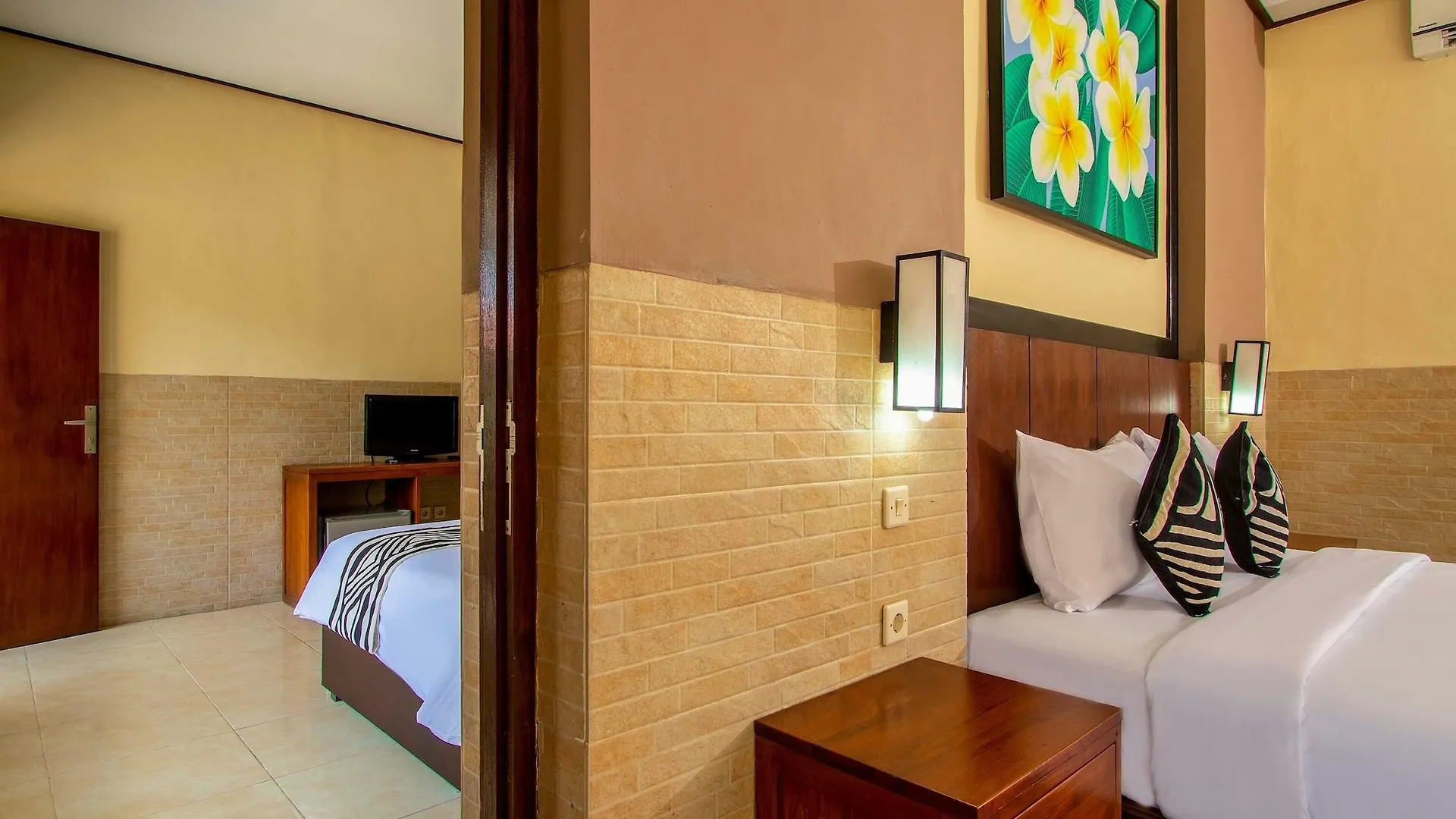 Suriwathi Hotel Kuta   Kuta (Bali)