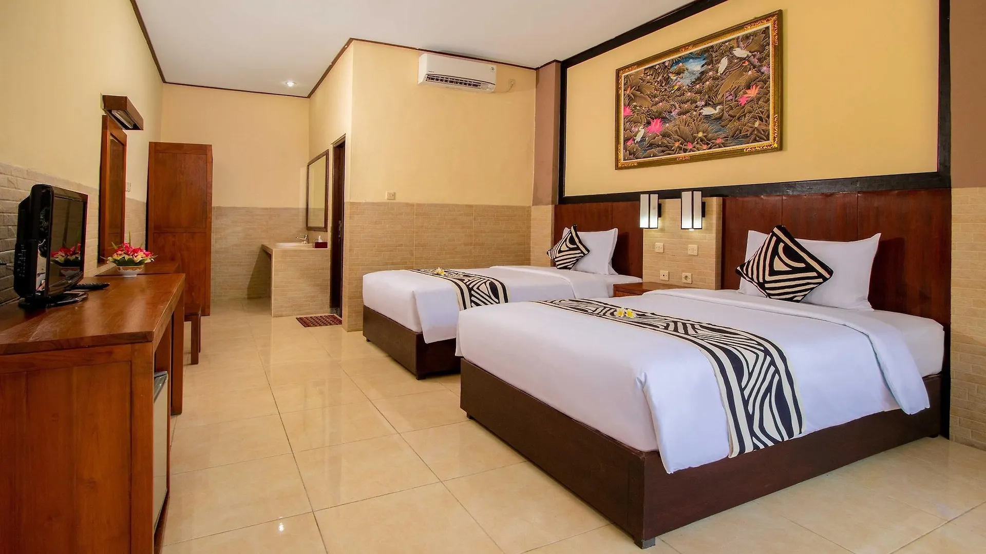 Suriwathi Hotel Kuta  Kuta (Bali)
