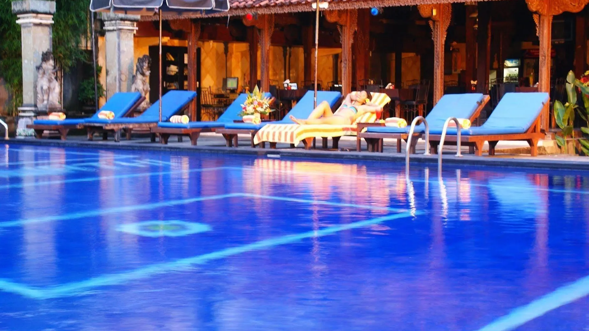 Suriwathi Hotel Kuta   Kuta (Bali)